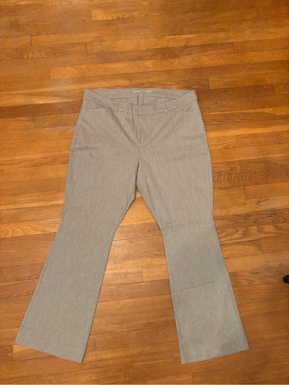 Old Navy gray dress pants. NWOT. Never worn!!!
